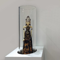 A showcase made from DURAN® borosilicate glass in a museum