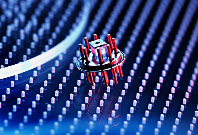 Tiny pressure sensor using a glass pedestal at wafer level