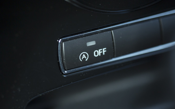 Vehicle ultracapacitors use SCHOTT glass-to-aluminium seal technology for longer lifetime