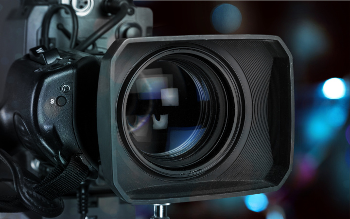 High quality video and still cameras benefit from SCHOTT lenses, optical filters and glass tubing