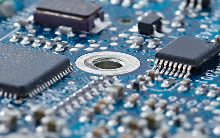 Circuit board with a range of microchips
