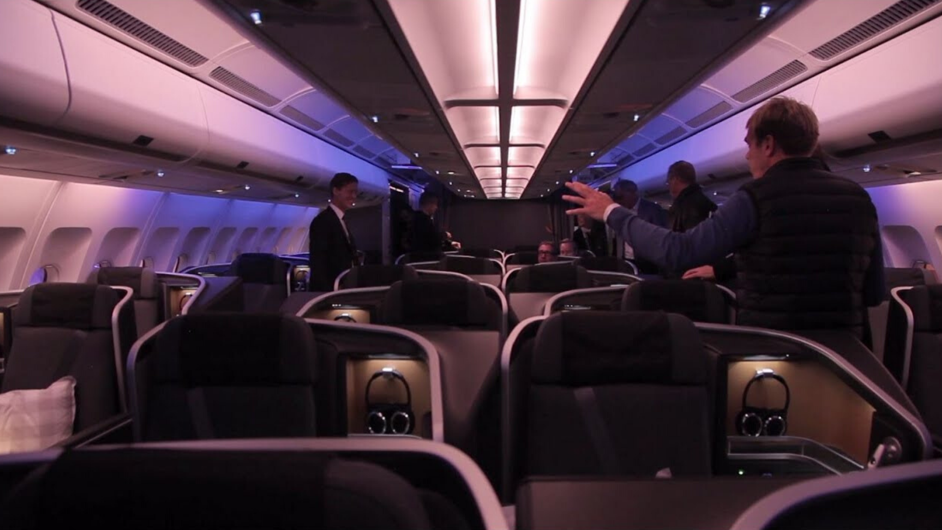 LED Wash and Ceiling Lights for aircraft SCHOTT