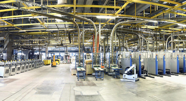 SCHOTT produce a large range of glass and glass components for industrial plants Wide shot of a large manufacturing plant