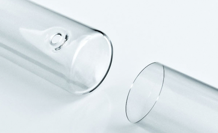 Two SCHOTT FIOLAX® clear glass tubes