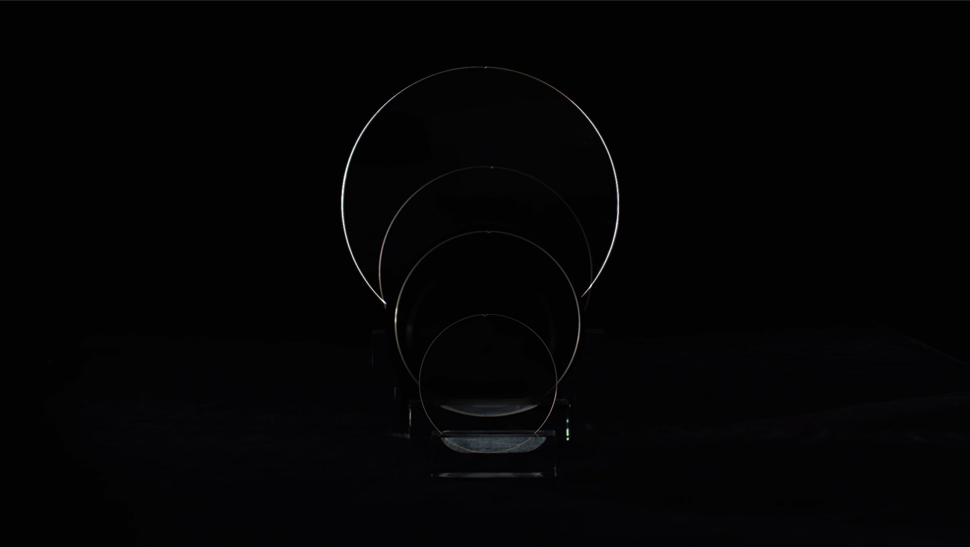 SCHOTT RealView ™ glass wafer in different sizes