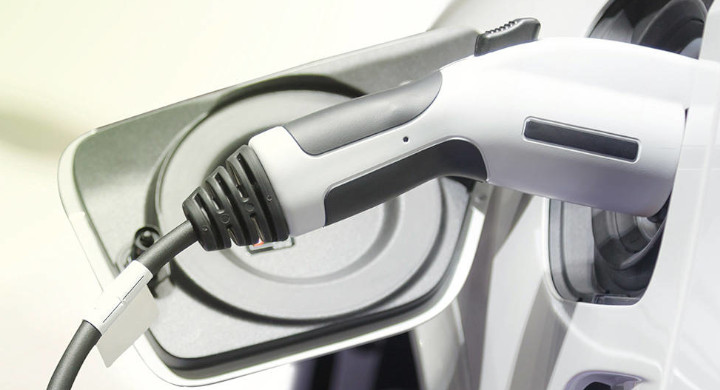 SCHOTT have developed a range of sealing technologies, lid systems, battery fuses and packaging for e-mobility systems Electric vehicle charger fitted to vehicle input plug