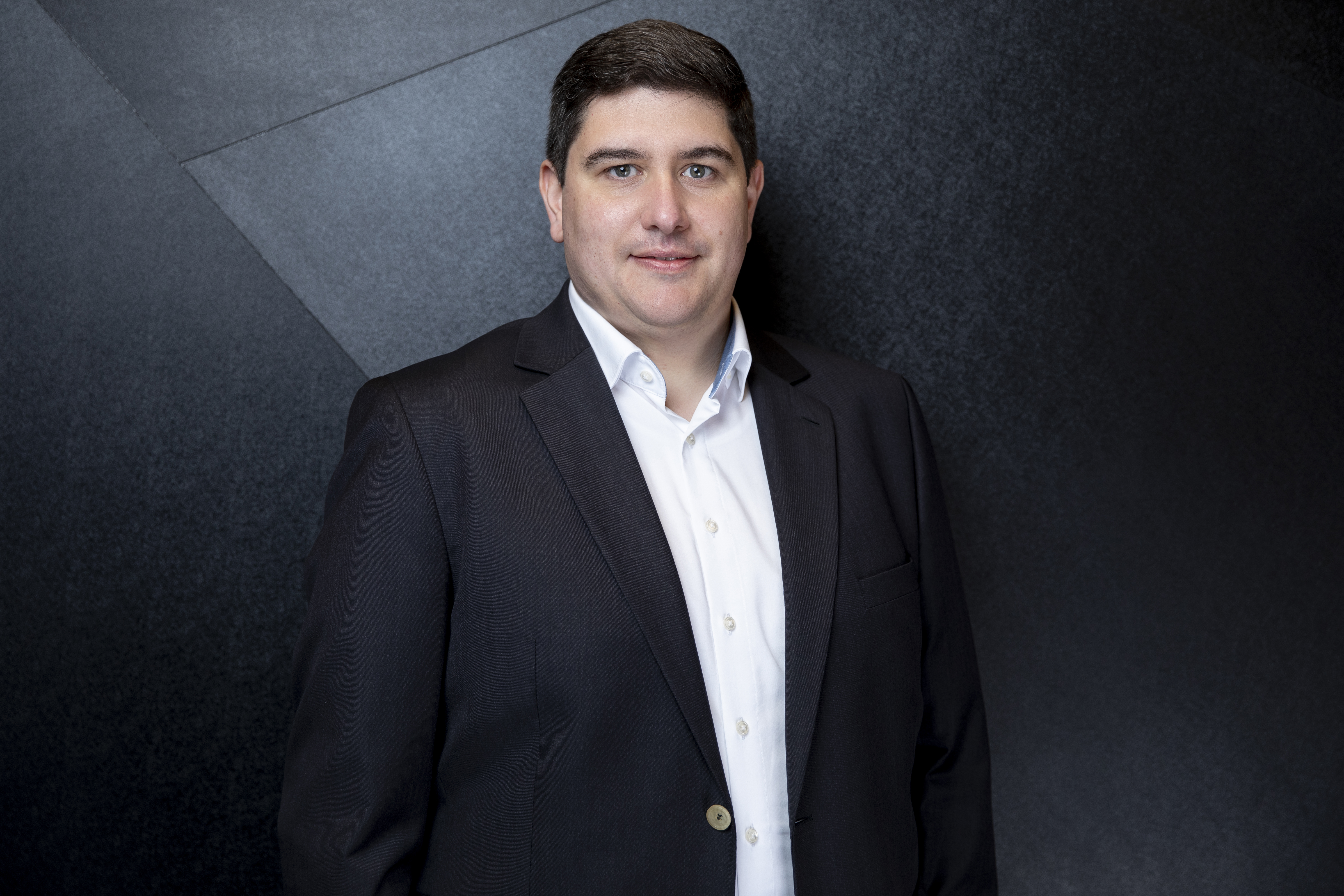 Roberto Perez Castro, Head of SCHOTT NEXTREMA® Product Management Roberto Perez Castro, Head of SCHOTT NEXTREMA® Product Management